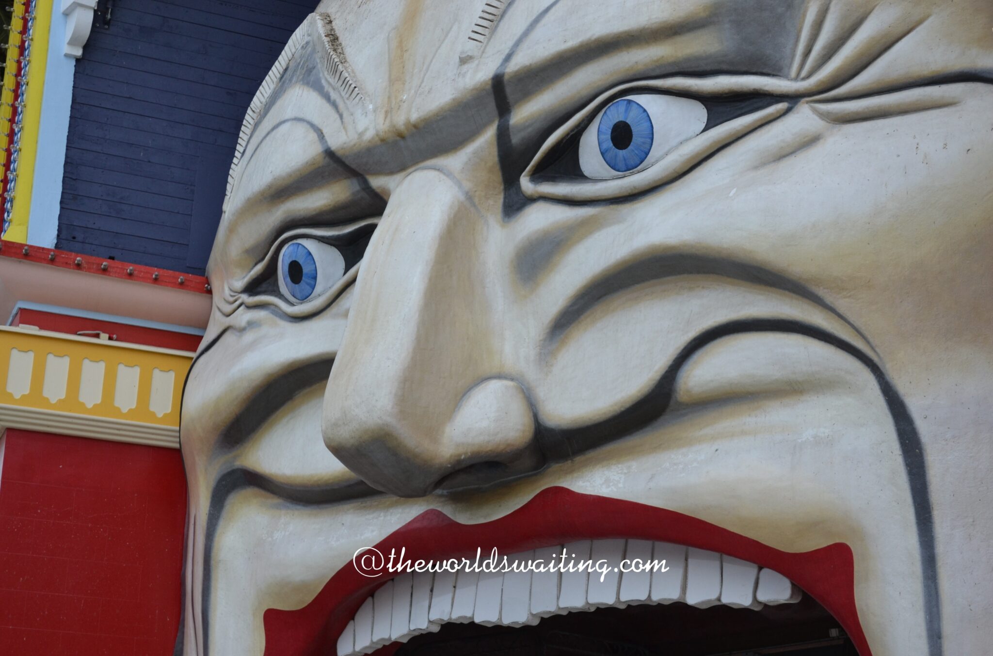 Offspring tour of Fitzroy, Melbourne – The World is Waiting